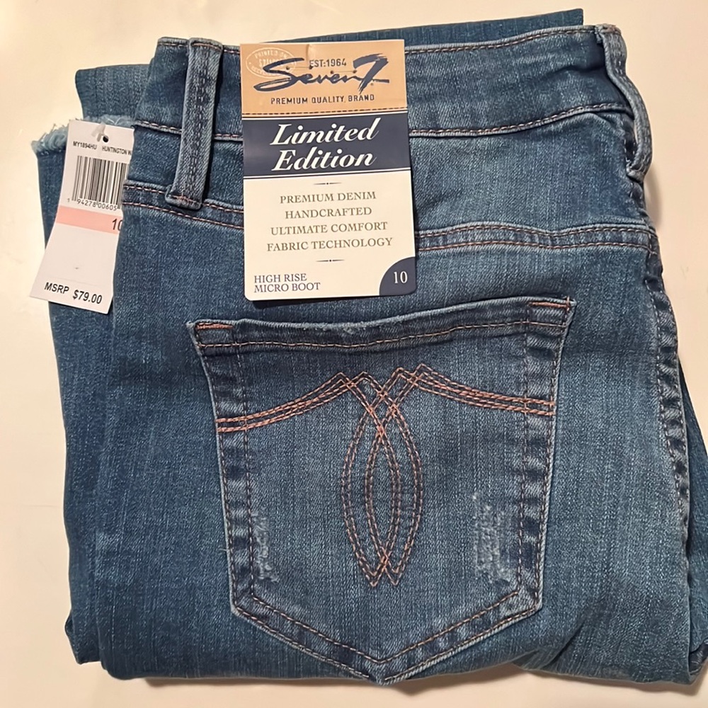 NWT SEVEN7 bootcut jeans